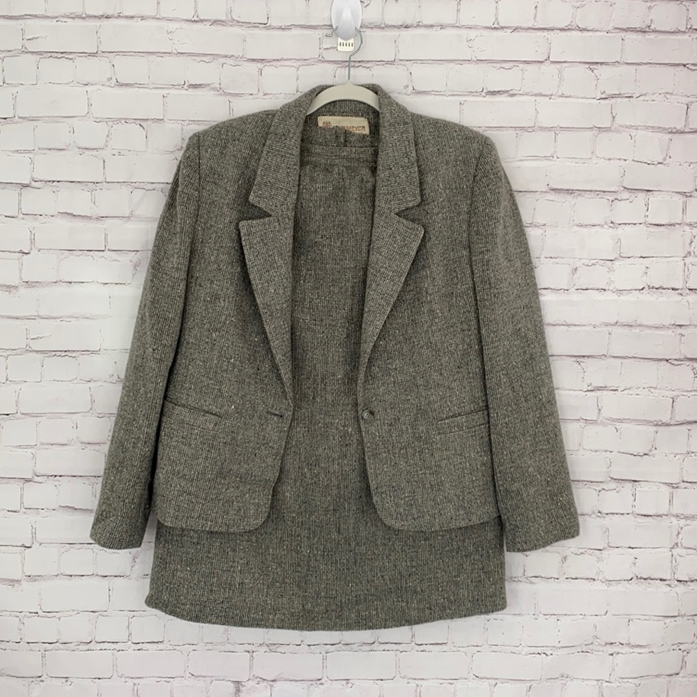 John Meyer vintage jacket & skirt set size 14